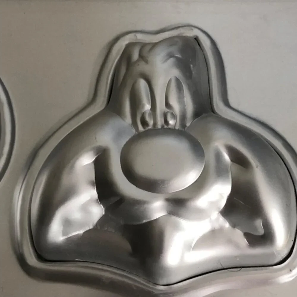 Vintage 1994 Wilton Looney Tunes Cupcake Muffin Tin Pan Tweety Bird & Sylvester